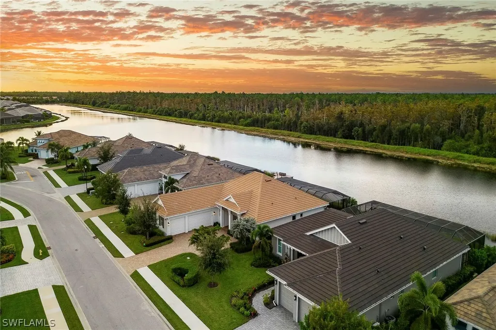 14404 Neptune Avenue Naples FL 34114
