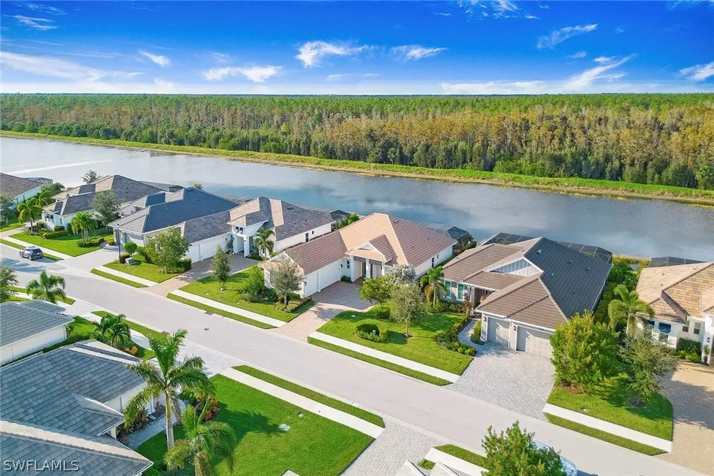 14404 Neptune Avenue Naples FL 34114