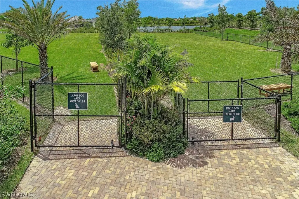 14404 Neptune Avenue Naples FL 34114
