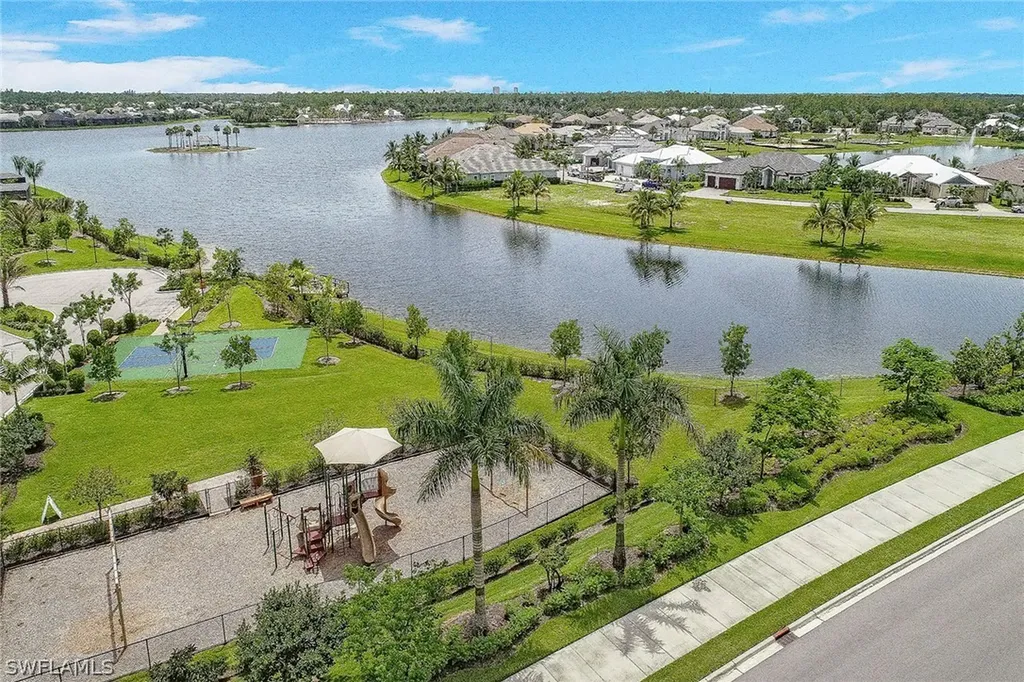 14404 Neptune Avenue Naples FL 34114