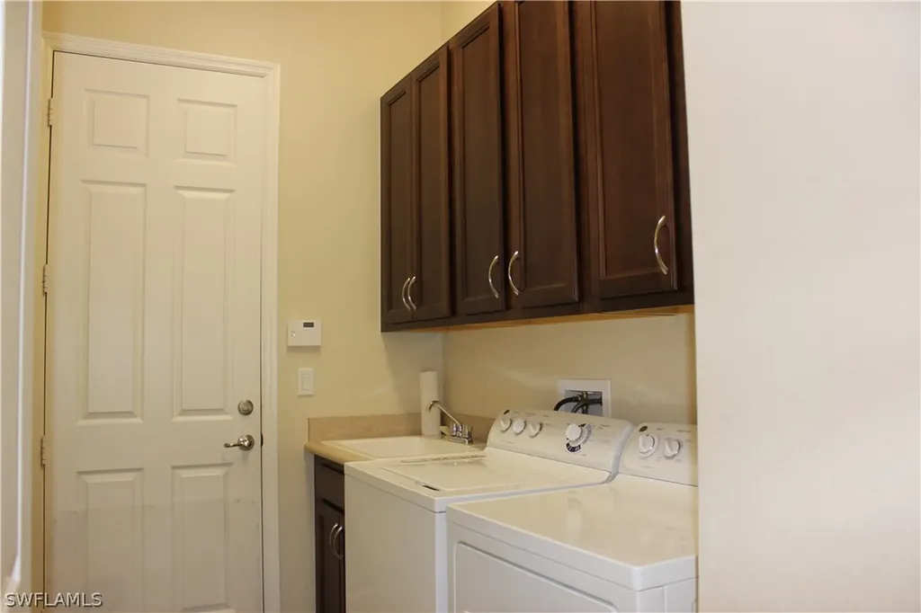 3326 Baltic Drive Naples FL 34119