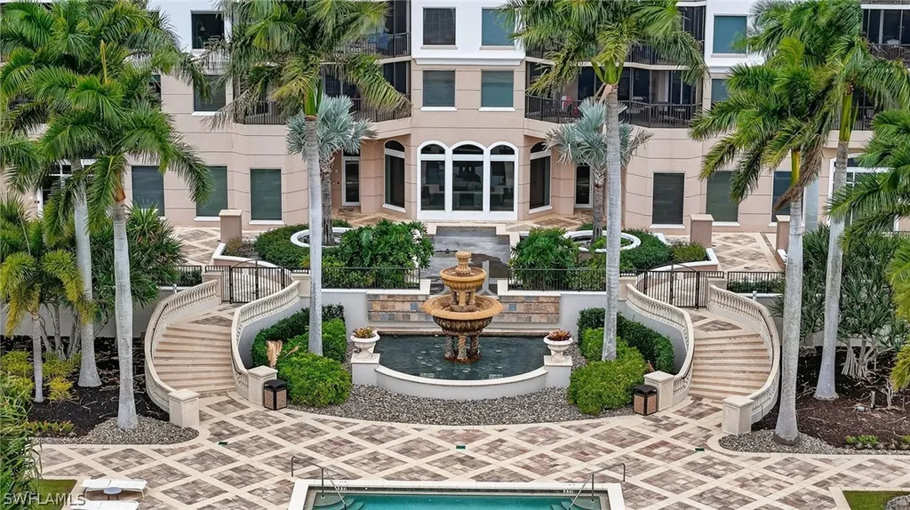 1060 Borghese Lane Naples FL 34114