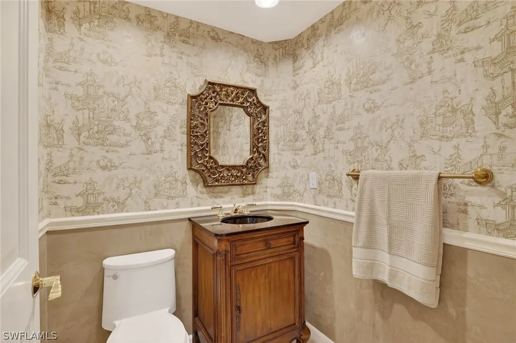 1060 Borghese Lane Naples FL 34114