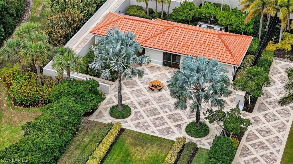 1060 Borghese Lane Naples FL 34114
