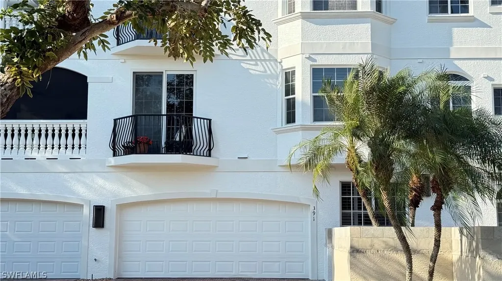 391 4th Street S Naples FL 34102