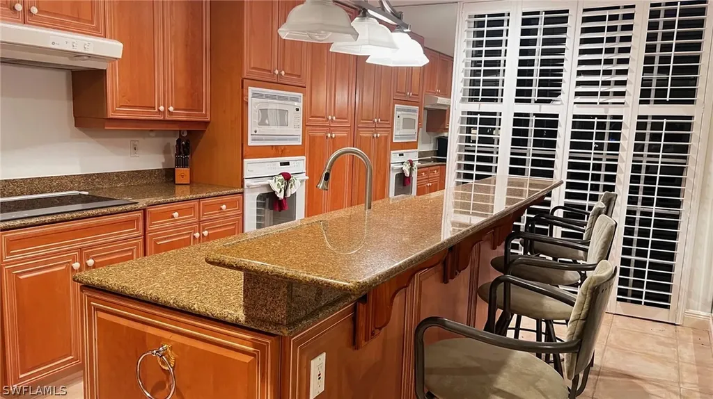 391 4th Street S Naples FL 34102