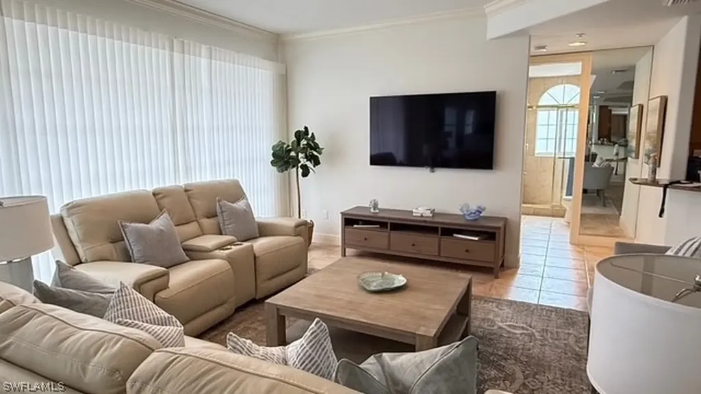 391 4th Street S Naples FL 34102