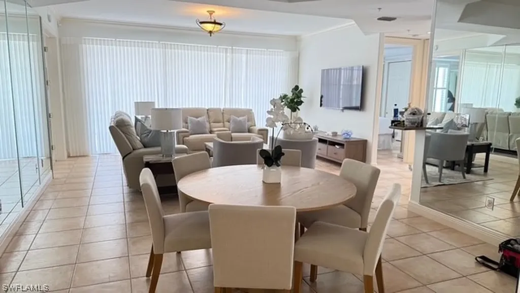 391 4th Street S Naples FL 34102