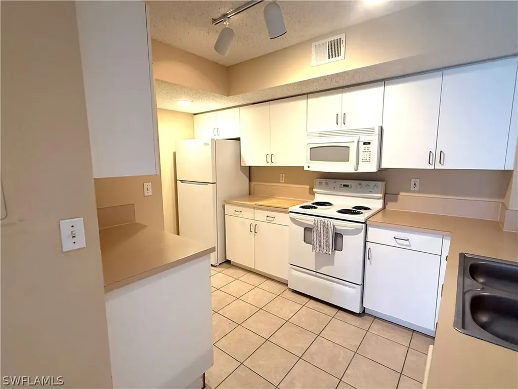 1865 Florida Club Drive Naples FL 34112