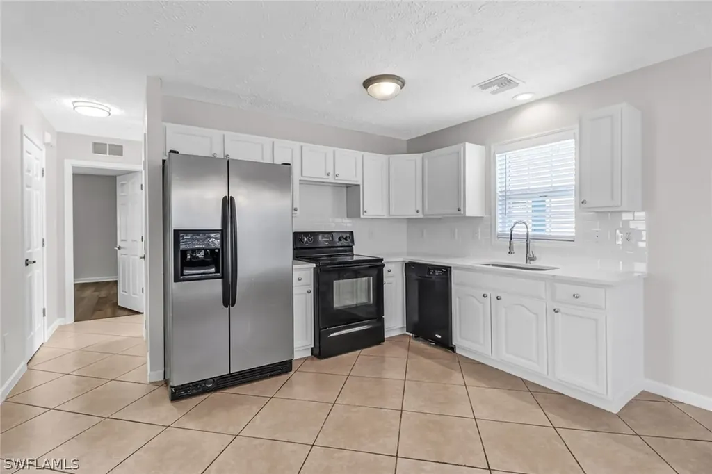 518 Leawood Circle Naples FL 34104
