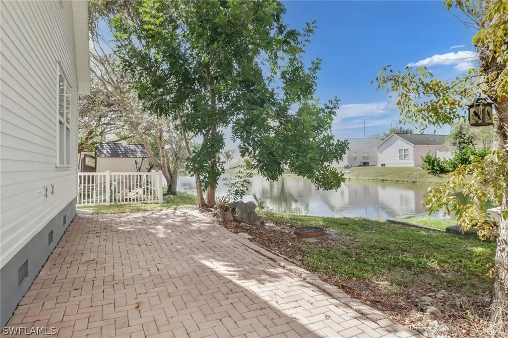 518 Leawood Circle Naples FL 34104
