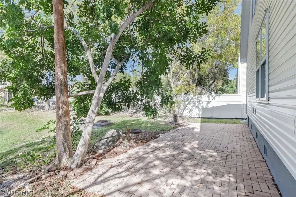 518 Leawood Circle Naples FL 34104