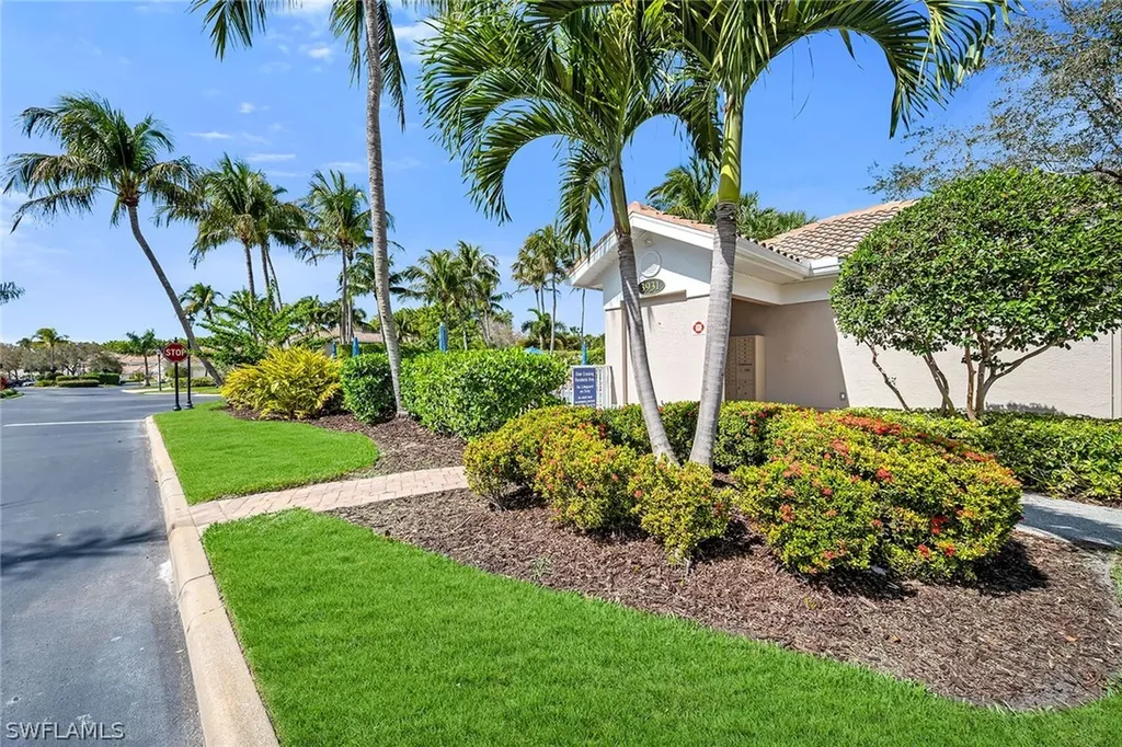 3945 Deer Crossing Court Naples FL 34114