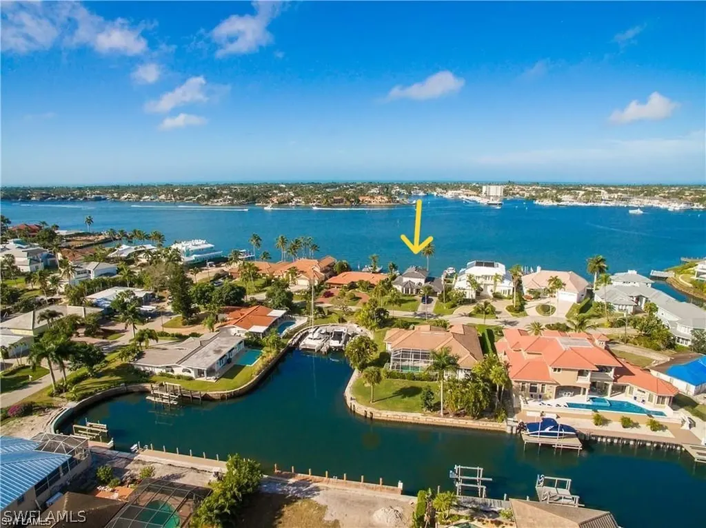 1535 Dolphin Lane Naples FL 34102