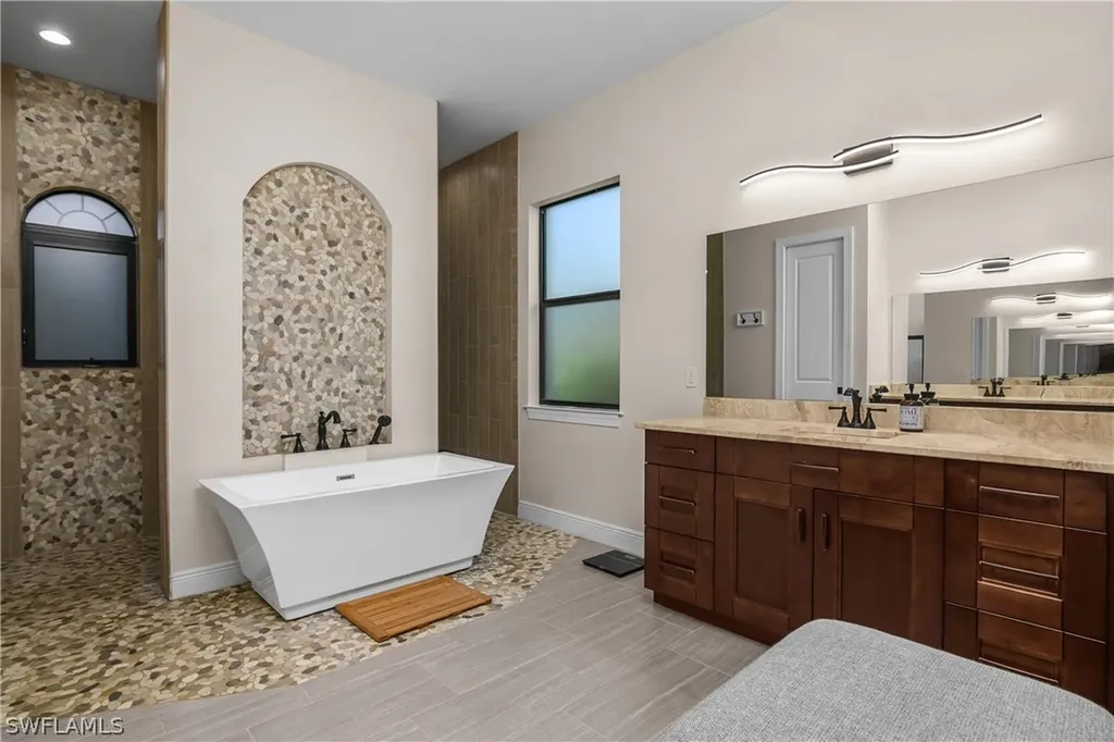 17210 Serengeti Circle Alva FL 33920