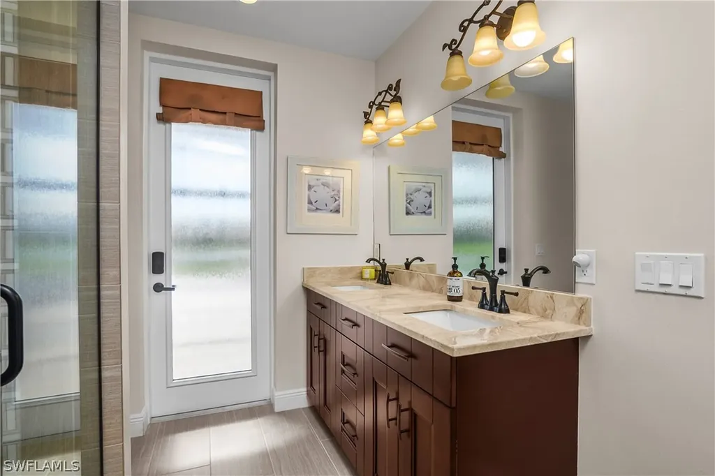 17210 Serengeti Circle Alva FL 33920