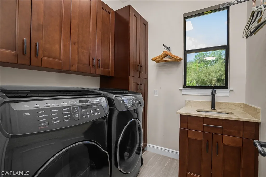 17210 Serengeti Circle Alva FL 33920