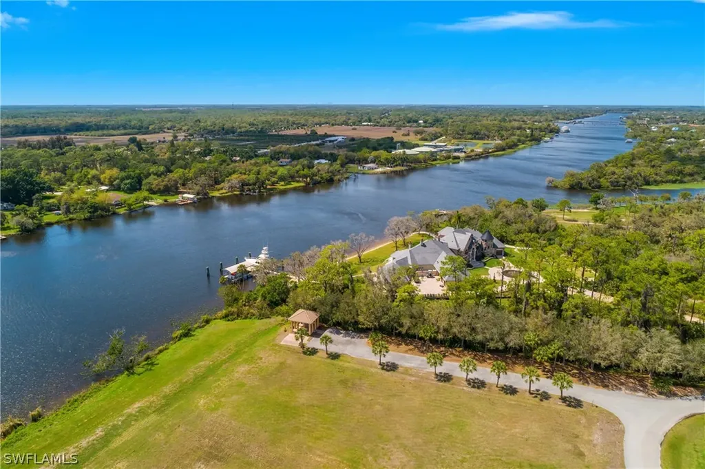 17210 Serengeti Circle Alva FL 33920