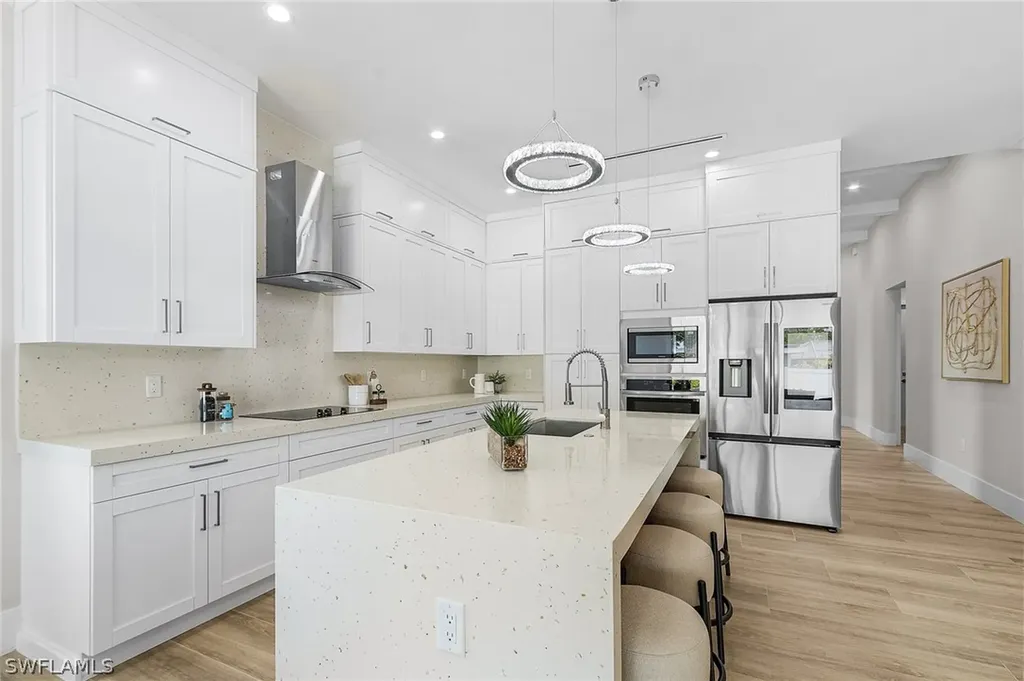 859 108th Avenue N Naples FL 34108