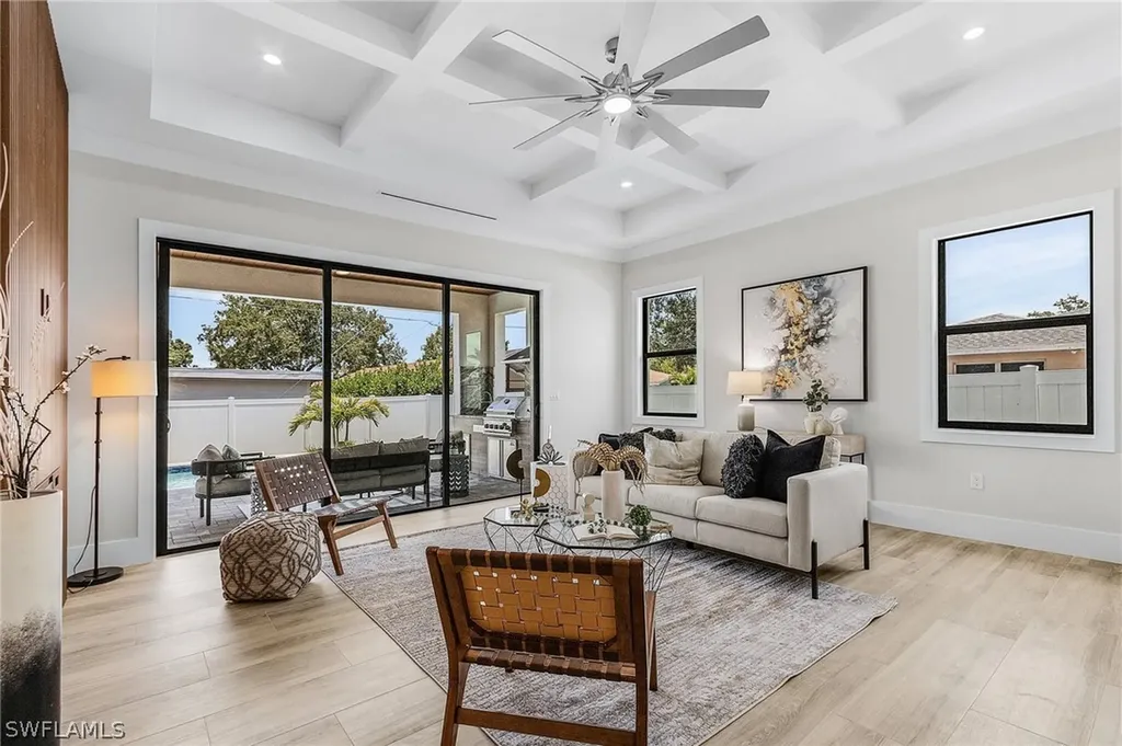 859 108th Avenue N Naples FL 34108
