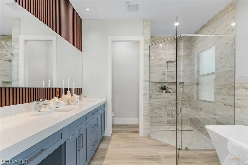 859 108th Avenue N Naples FL 34108