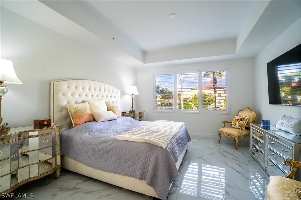 1125 Central Avenue Naples FL 34102