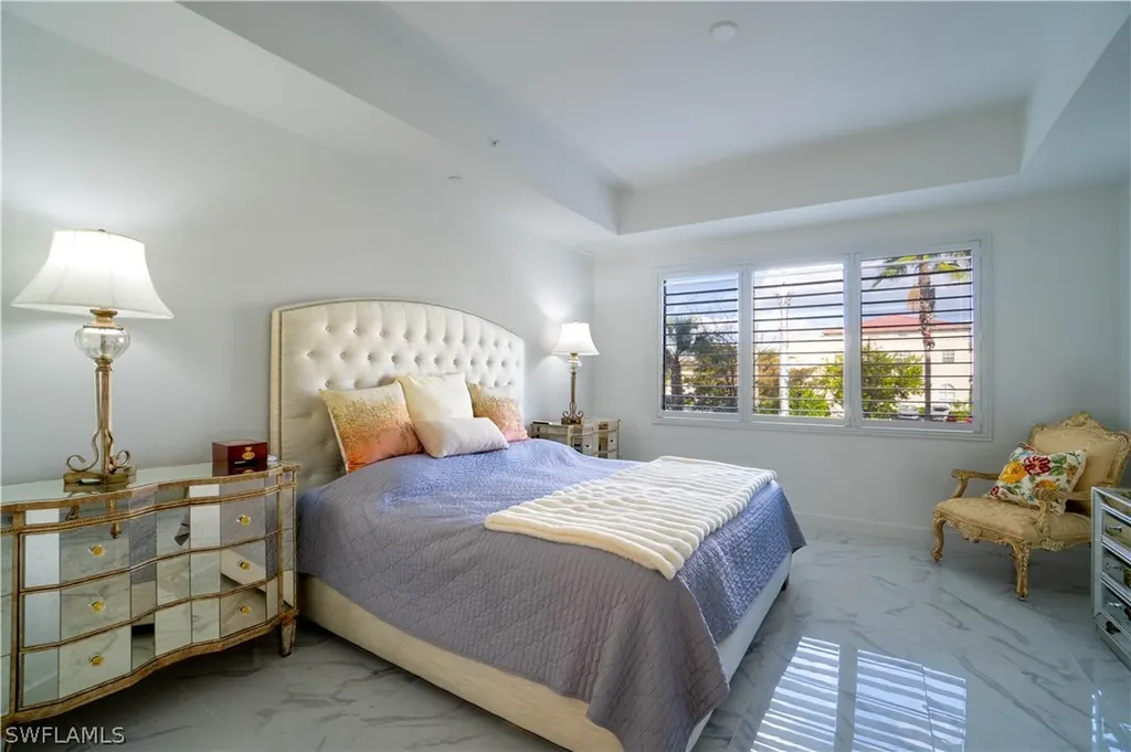 1125 Central Avenue Naples FL 34102