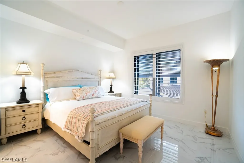 1125 Central Avenue Naples FL 34102