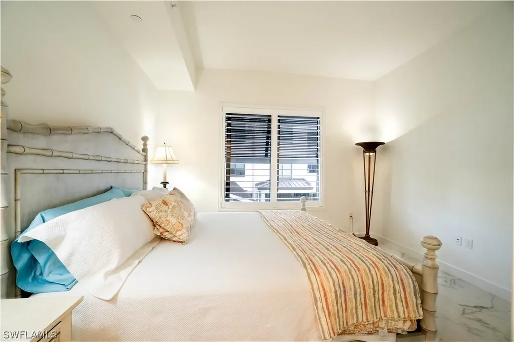 1125 Central Avenue Naples FL 34102