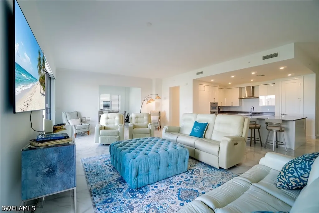 1125 Central Avenue Naples FL 34102