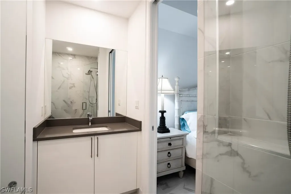 1125 Central Avenue Naples FL 34102
