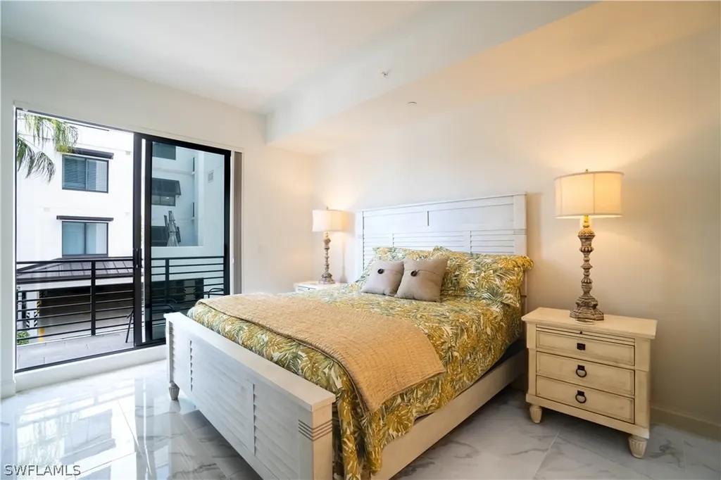 1125 Central Avenue Naples FL 34102