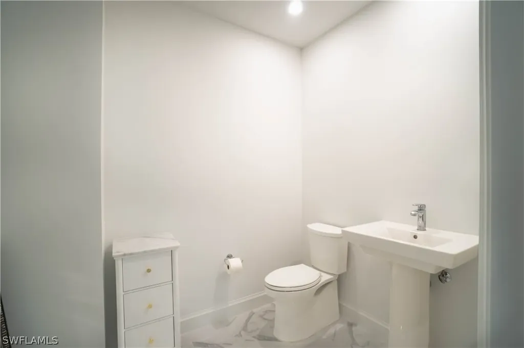 1125 Central Avenue Naples FL 34102