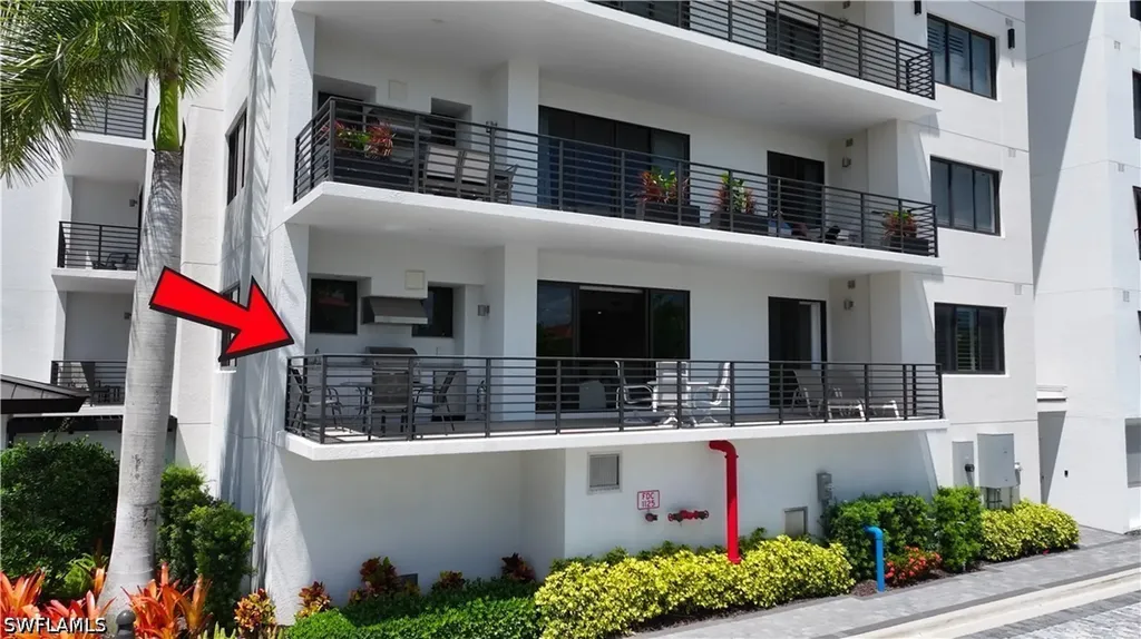 1125 Central Avenue Naples FL 34102