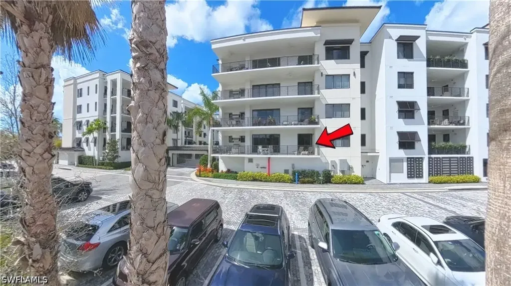 1125 Central Avenue Naples FL 34102