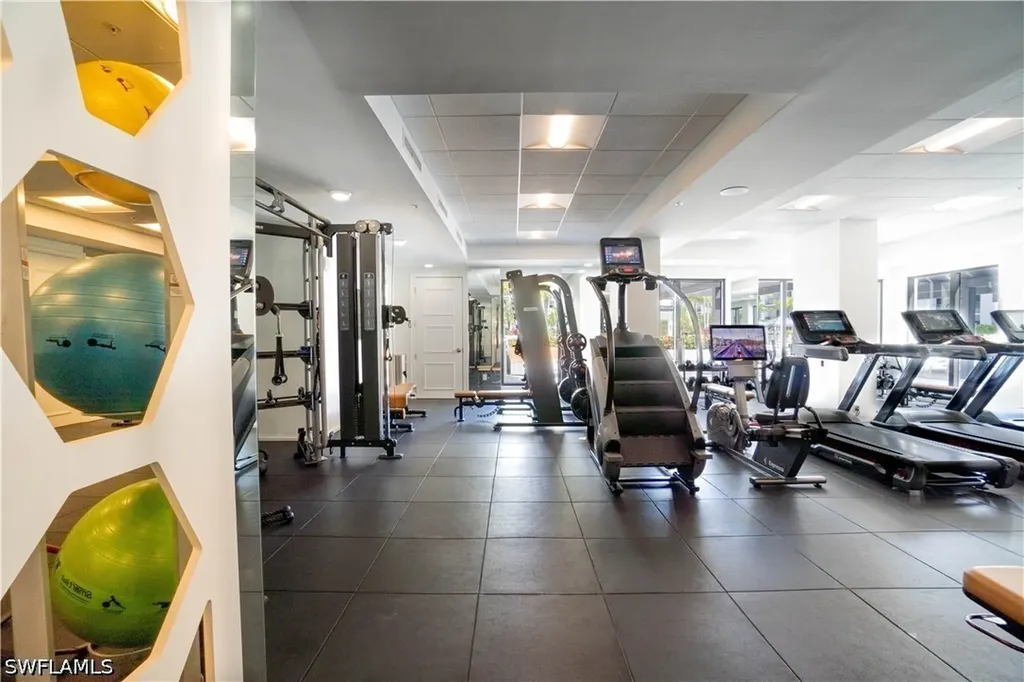 1125 Central Avenue Naples FL 34102