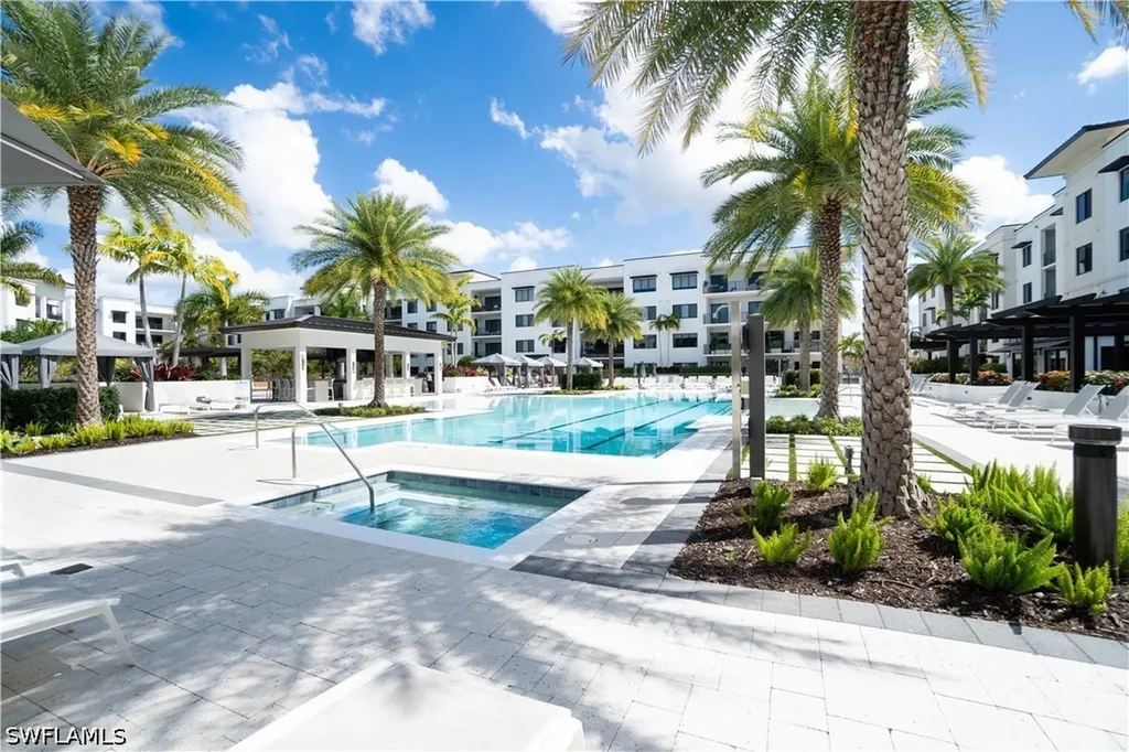 1125 Central Avenue Naples FL 34102