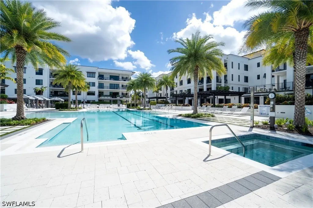 1125 Central Avenue Naples FL 34102