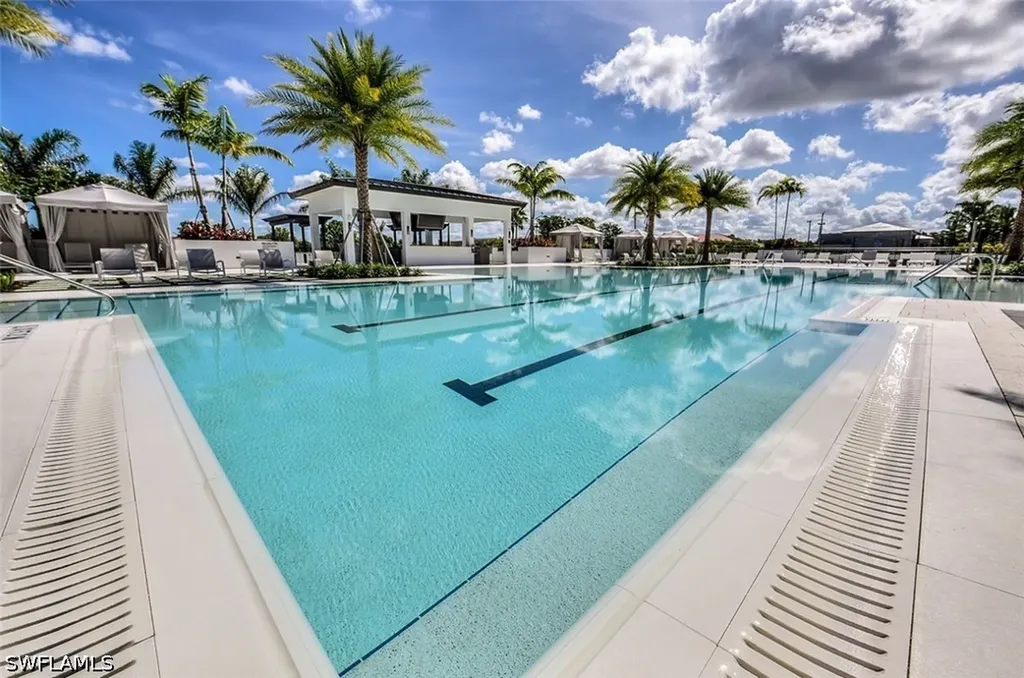 1125 Central Avenue Naples FL 34102
