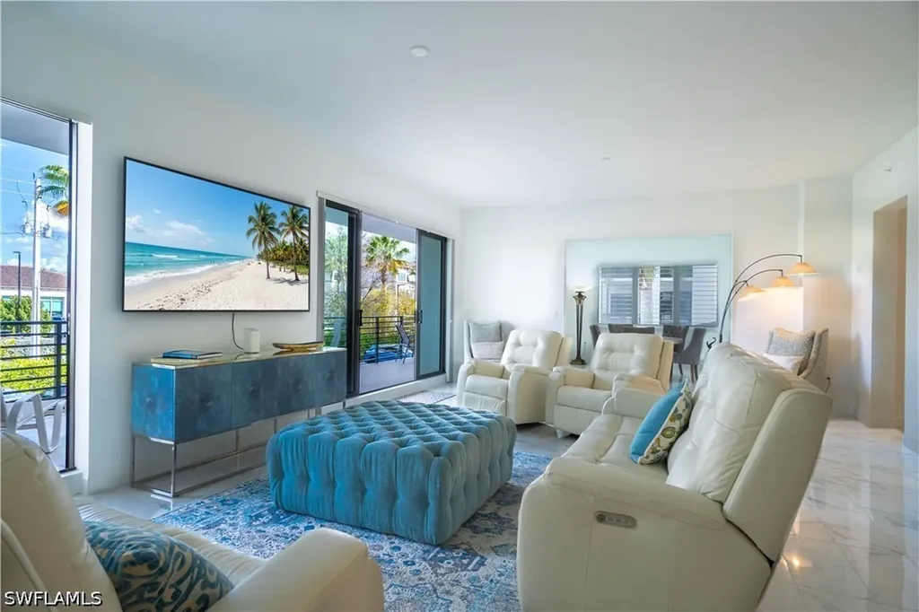 1125 Central Avenue Naples FL 34102