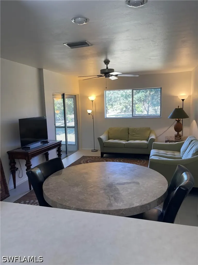 1095 Pine Isle Lane Naples FL 34112