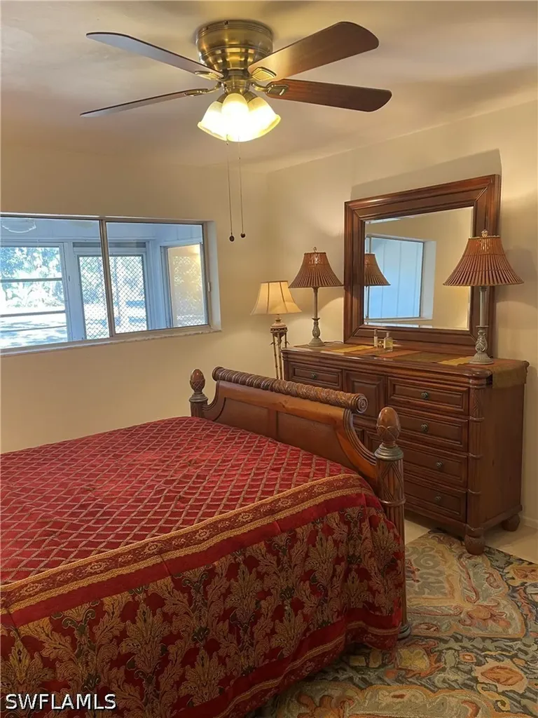 1095 Pine Isle Lane Naples FL 34112