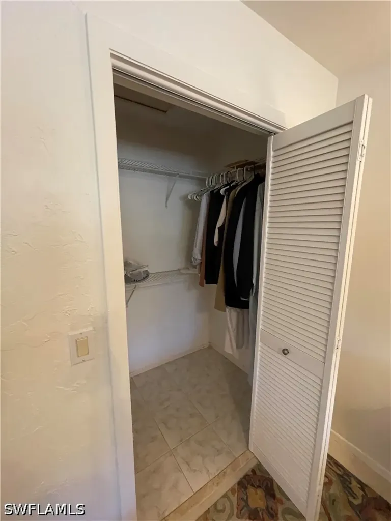 1095 Pine Isle Lane Naples FL 34112