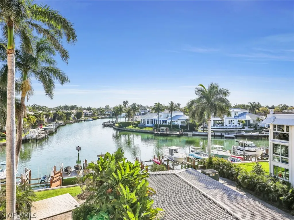 2150 Gulf Shore Boulevard N Naples FL 34102
