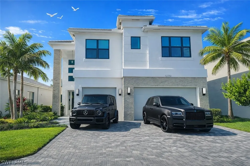Estero FL, 12770 Woodbury Drive