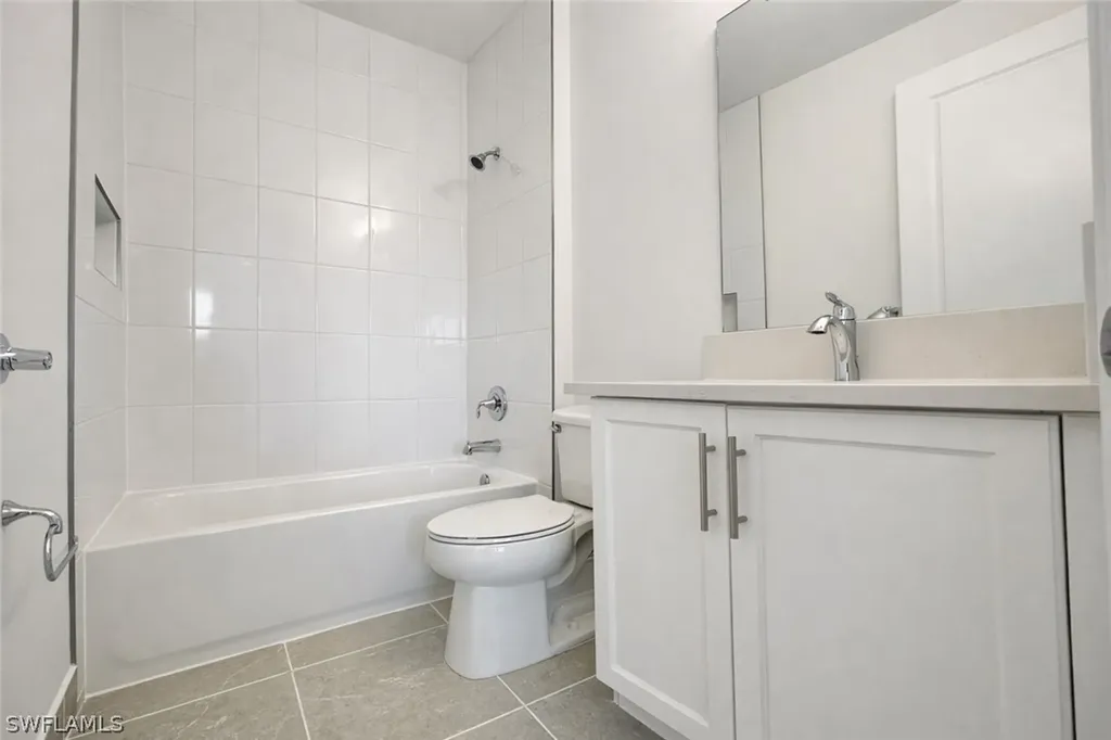 12770 Woodbury Drive Estero FL 33928