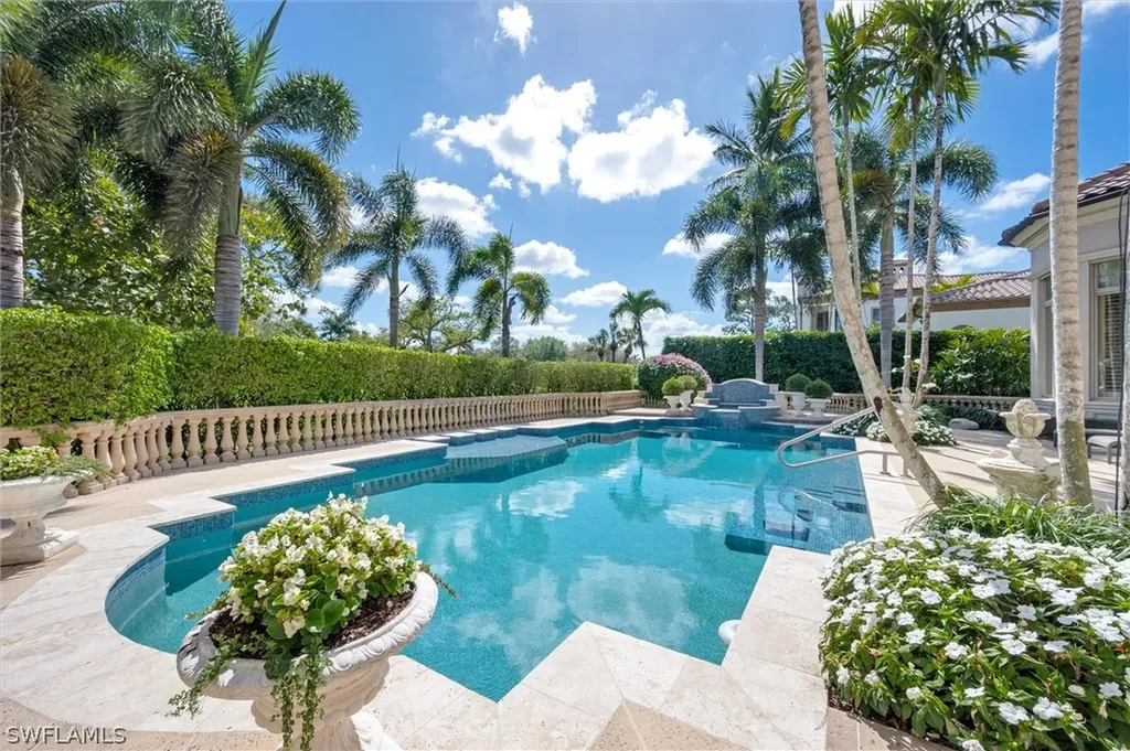 1132 Dormie Drive Naples FL 34108