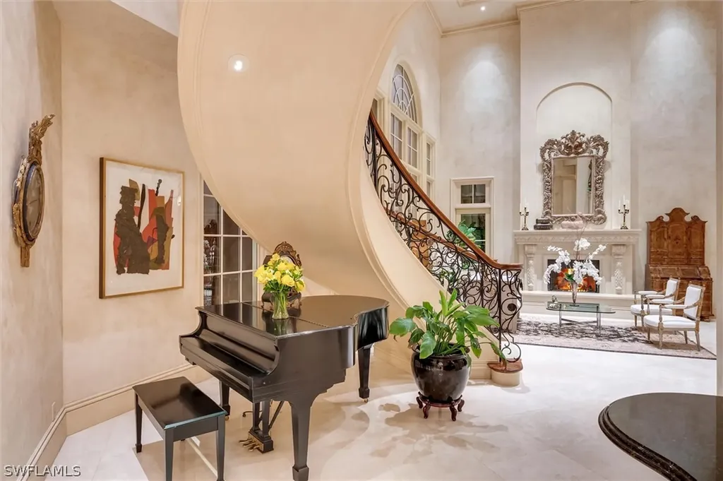 1132 Dormie Drive Naples FL 34108