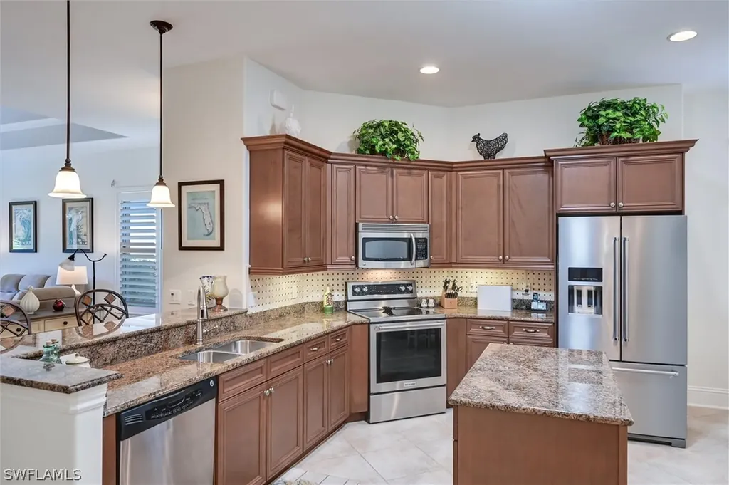 7587 Moorgate Point Way Naples FL 34113