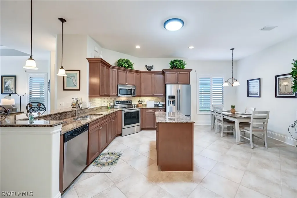 7587 Moorgate Point Way Naples FL 34113